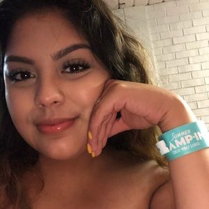 Meet your Posher, Miriam